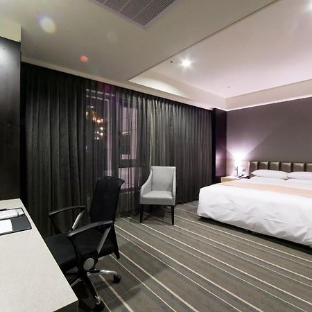 Urban Hotel33 Kaohsiung Exterior photo