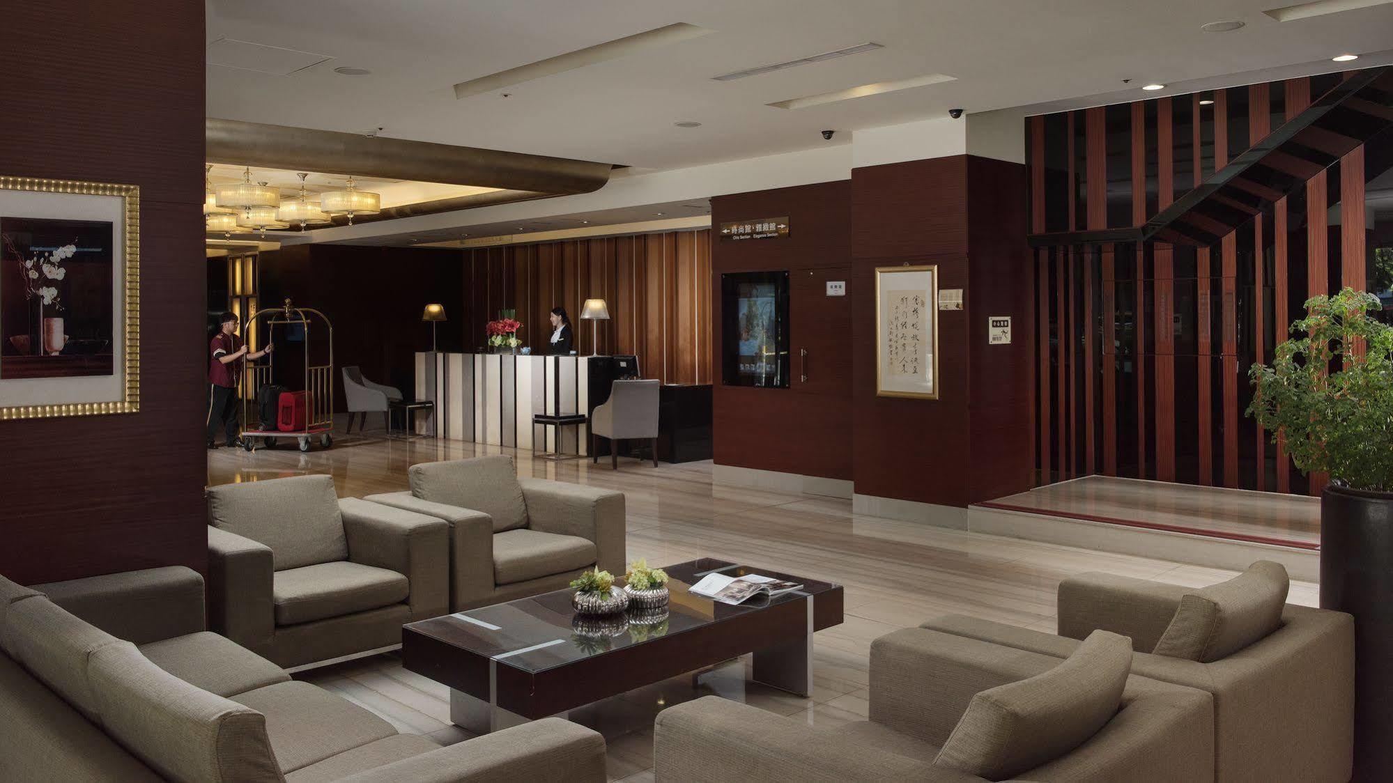 Urban Hotel33 Kaohsiung Exterior photo